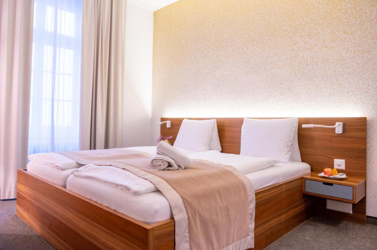 Hotel Engel Am Bahnhof Wädenswil エクステリア 写真