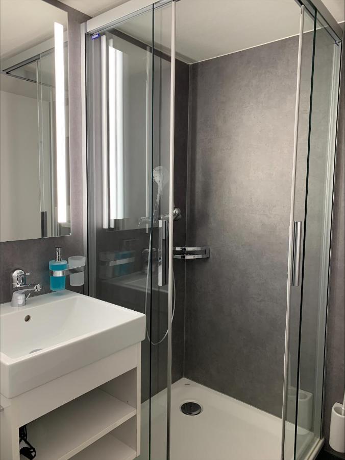 Hotel Engel Am Bahnhof Wädenswil エクステリア 写真