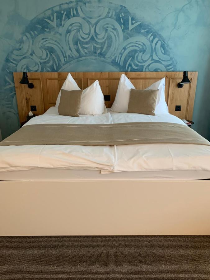 Hotel Engel Am Bahnhof Wädenswil エクステリア 写真