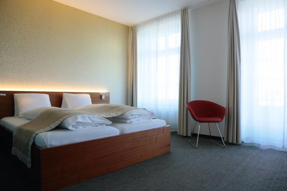 Hotel Engel Am Bahnhof Wädenswil エクステリア 写真